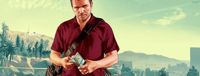 GTAV Michael holding money with Vinewood panoramic background