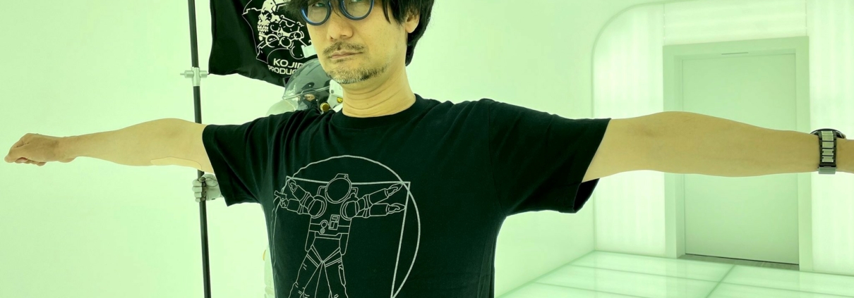 Hideo Kojima wearing a Policenauts t-shirt.